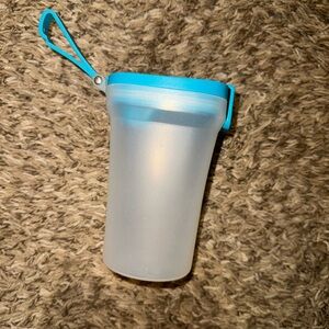 Snack storage container